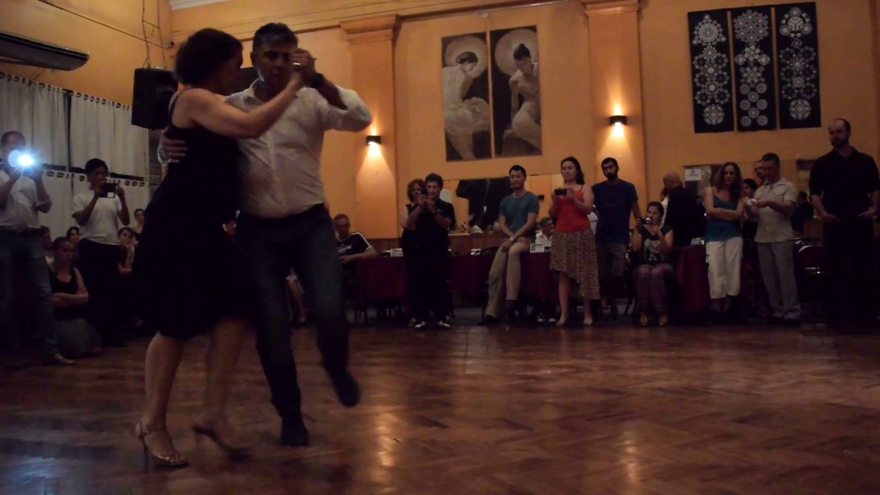 Corina de la Rosa Julio Balmaceda /Giros