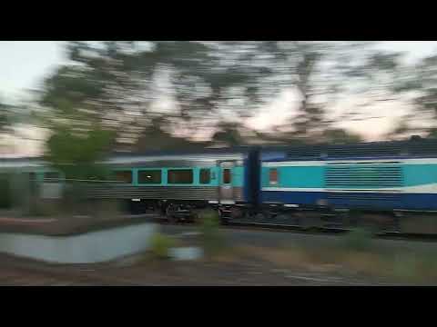 XPT Passing Kilmore East giving a nice Horn show whilst it flies past