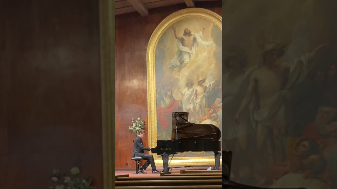 Try to keep track of my hands #piano #pianosolo #andrewtrotter