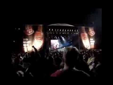 Bok van Blerk sing De La Rey op Loftus