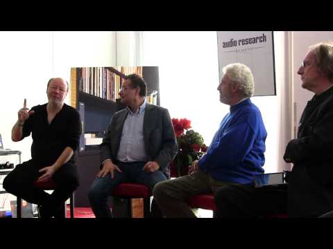 Es wird diskutiert: Vinyl, CD oder Streaming