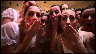 Chi se ne frega della musica Music Video