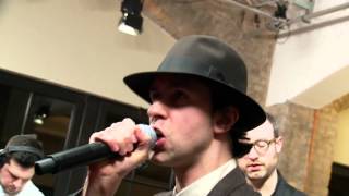 Maximo Park - Midnight On The Hill (Live at joiz)