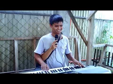 khit hndi nakakakita gling nia mgpiano at maganda pa ang boses.