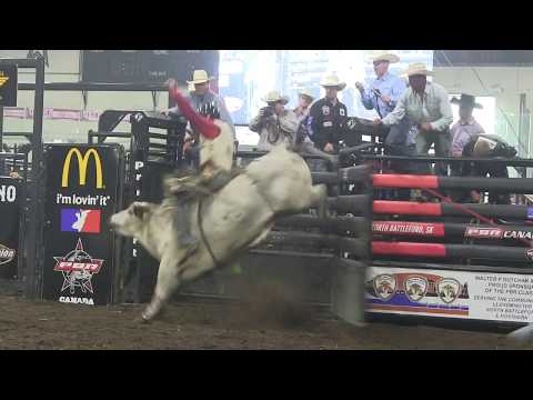 Cody Floyd picks up 80.5 points on Finning Deacon's Hou (PBR)