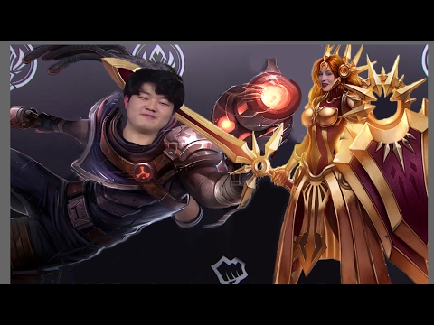 Sjokz, "Are you gonna play Lucian top? Huni, "Who's that 😋😋?"