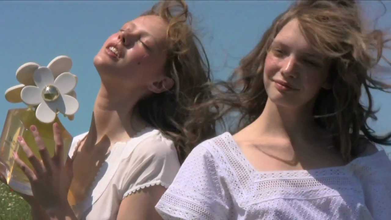 Marc Jacobs' first TV ad for Daisy fragrance - YouTube