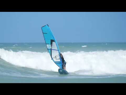 Diony Guadagnino, having fun on the waves..