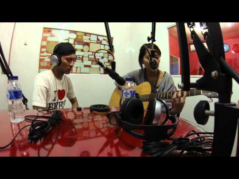 Berkilau - Lala Karmela (Live Acoustic)