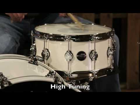 DW Performance Snare Drum in White Ice Lacquer 6.5x14