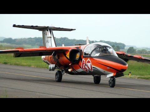 Display Saab 105 OE Austrian Air Force @ Cambrai Airshow 2011