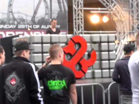 Royal S Playing Dirty Bitch @ Adrenaline 2011