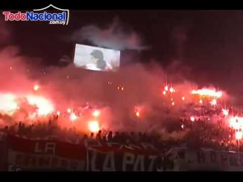 "LBDP vs America (mex) recibimiento" Barra: La Banda del Parque &bull; Club: Nacional