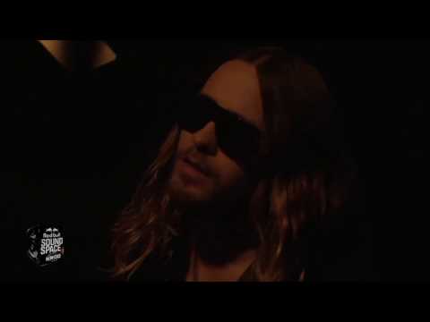 Rihanna ft.  Thirty Seconds to Mars -  Stay