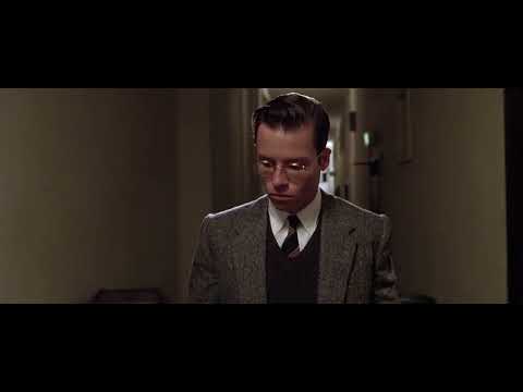 L A Confidential - Night Owl coffee shop massacre: Guy Pearce, James Cromwell