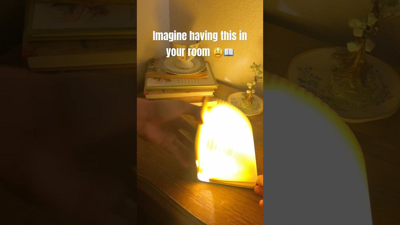 This is a must have! 🤩 #books #booktube #booktok #booklamp #wow #gift #giftideas