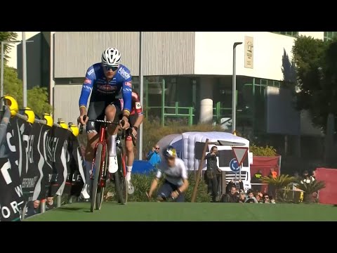 Van der Poel & Van Aert clash in Benidorm World Cup