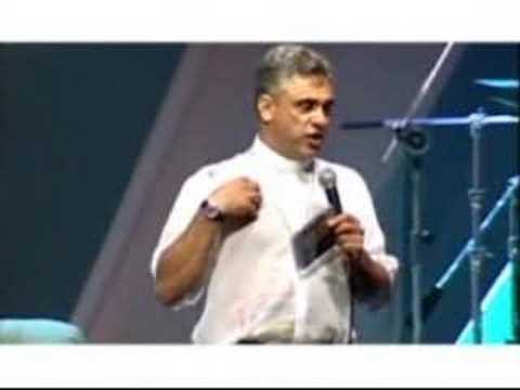 Comunidade Canção Nova - Tributo ao Padre Léo