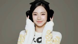 【aespa・KARINA、秋冬お届け！】ふわふわイヤーマフ姿が可愛い／MARK & LONA ファッションフィルム