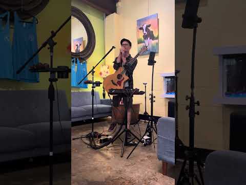 Musician Michael Dayvid freestyles a song about a dog named Raven. 