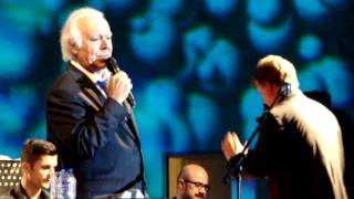 Carlos do Carmo singing &quot;You make me feel so young&quot; in Tavira (Portugal)   - 11-08-11