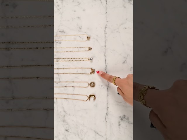 Vídeo relacionado con UNICRAFTALE 2 gargantillas de acero inoxidable de 2 colores de 13,5 a 14 cm, collar de metal abierto, para mujer