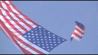 preview picture of video 'North Coast Airshow Skydiving Team - National Anthem, Blue Ash Sept. 2007'