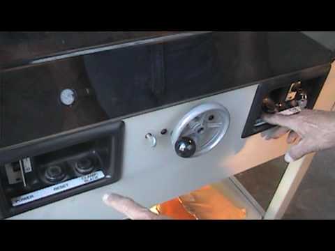 MARTIN YALE POWERLINE ELECTRIC 26" PAPER CUTTER PL2620  www.4mAUCTIONS.com