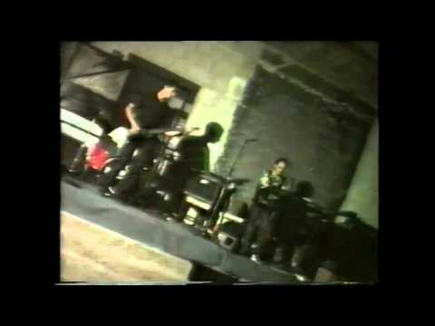 Lontano dalla luce (Sonia) - Passioni bruciate (live at Asilo Politico, Salerno, 24-06-'99)