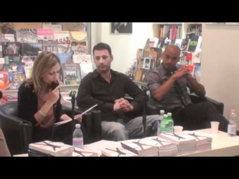 Daniela Amato legge “Sul ciglio del dirupo” a la Feltrinelli
