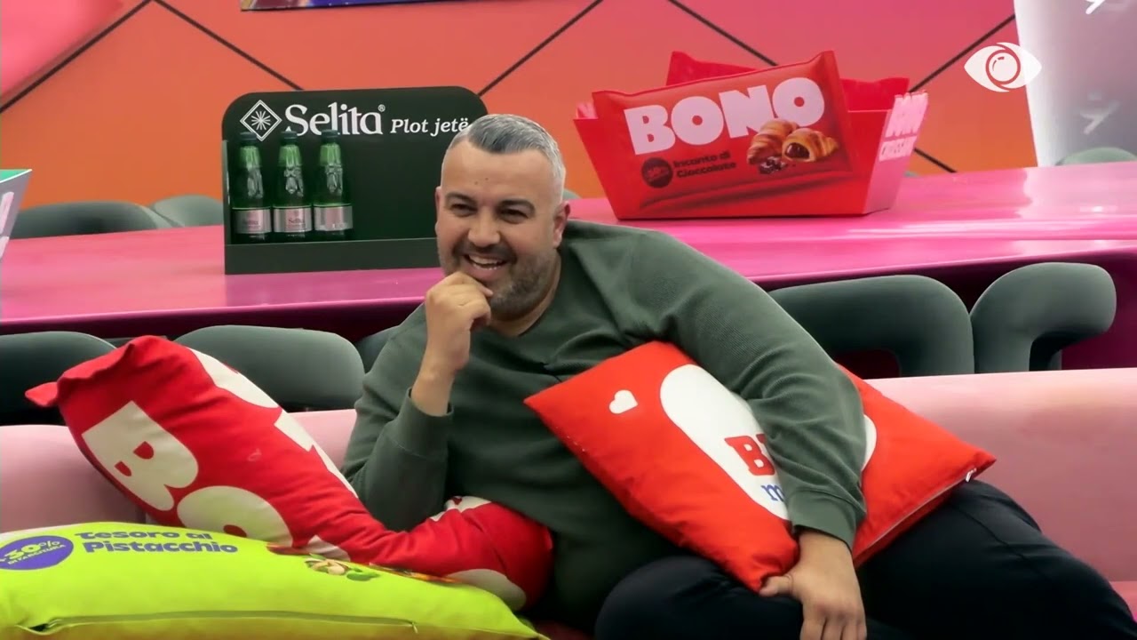 Banorët shpërthejnë në të qeshura teksa shohin dasmën e Selin dhe Gimbos