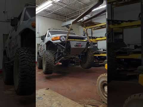 FJ Cruiser custom Long Travel IFS +5".  Several short videos and some build photos
