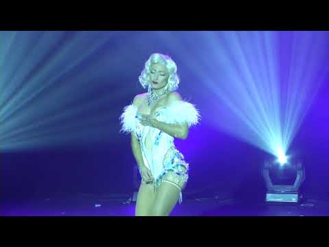 Nat Harris Entertainment presents Andea Waterfall Fans Stage act