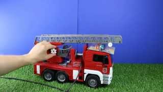 Bruder MAN Feuerwehrauto mit Drehleiter und Wasserpumpe (Bruder Art. 07221)