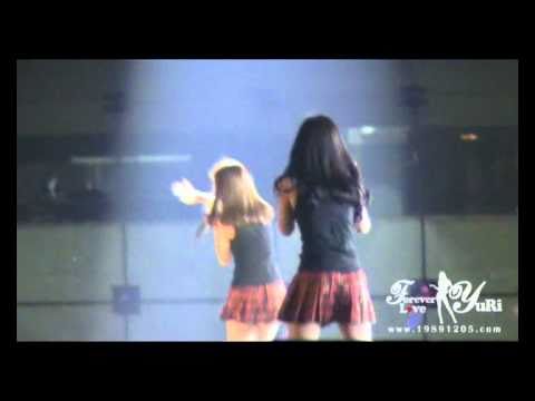 [Fancam] 100911 Yuri SNSD - Kissing You @ SM TOWN 2010 Shanghai