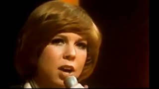 VICKI LAWRENCE  &quot;THE NIGHT THE LIGHTS WENT OUT IN GEORGIA&quot;   1973