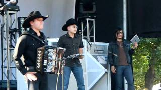 Bostich + Fussible (Nortec Collective) - Shake It Up [Live @ Bumbershoot 2011] (SSG Music)