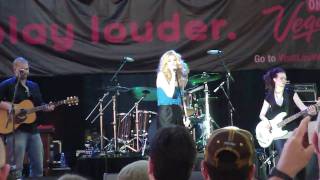 Emily West - Mississippi's Cryin' (Live Fremont Street)