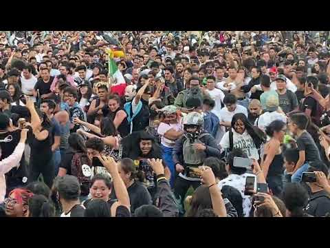 Tres Patines cantaron los universitarios con La Tremenda Korte