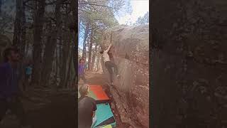 Video thumbnail of Sin casco, 6a+. Albarracín