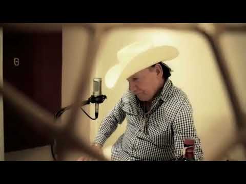 Miguel Velez - El Triunfador - Que De Raro Tiene