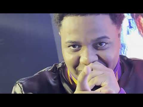 QUEM QUE TA COMENDO É EU, EU QUE TO EMPURRANDO - YURI REDICOPA E DJ TCHOUZEN ( DJ DEDDA )