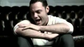 Y está oscuro - Tiziano Ferro