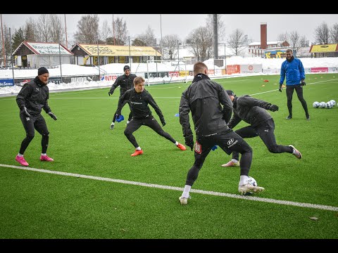 Keltamusta pääsi harjoittelemaan Keskuskentälle