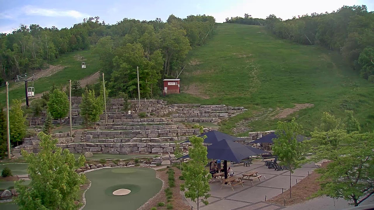 Live webcam view of Blue Mountain Village Base