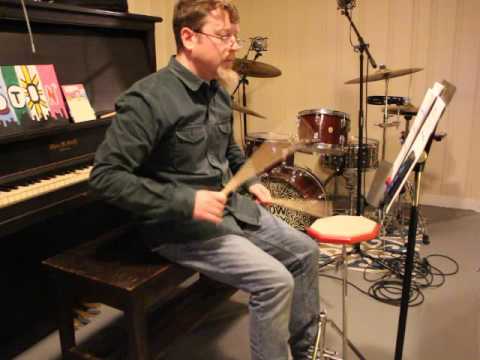 30 day single stroke roll challenge video #1