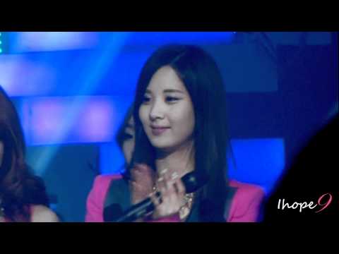 120506 Seohyun fancam @ Inkigayo after stage