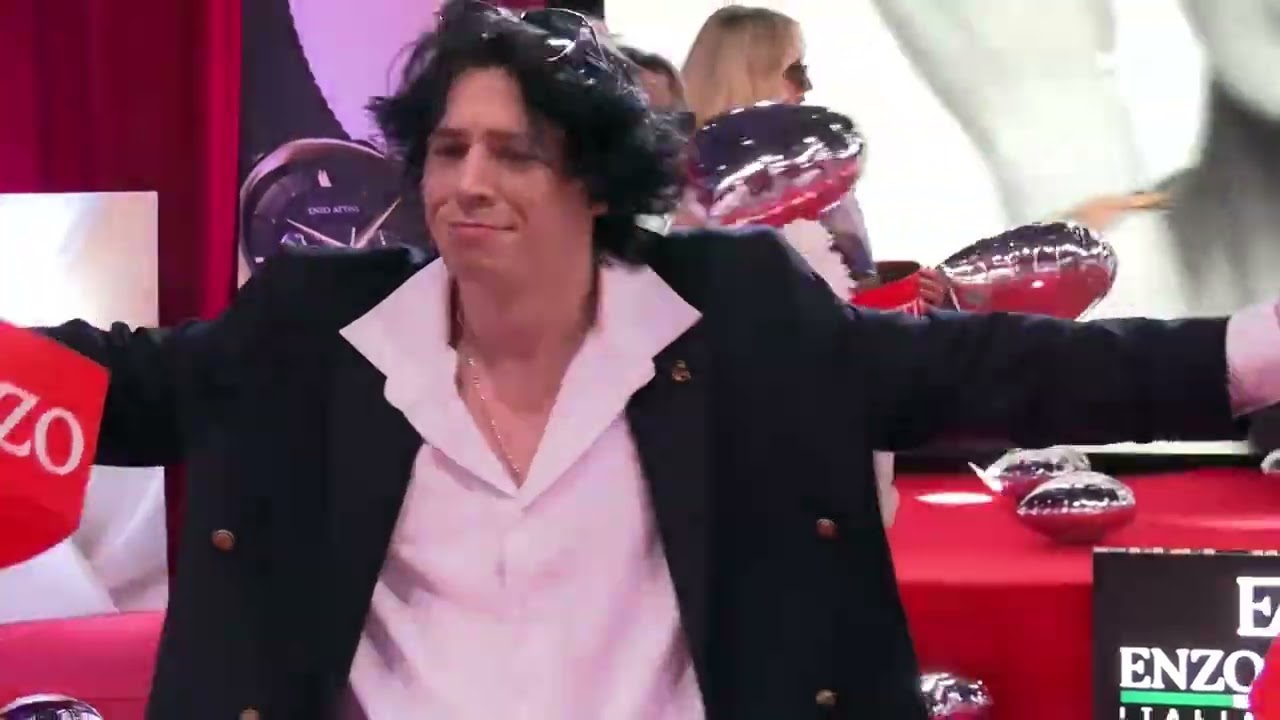 Thuaj Të dua me Enzo Attini ❤️ Dhurata pa fund për banorët për këtë Shën Valentin!