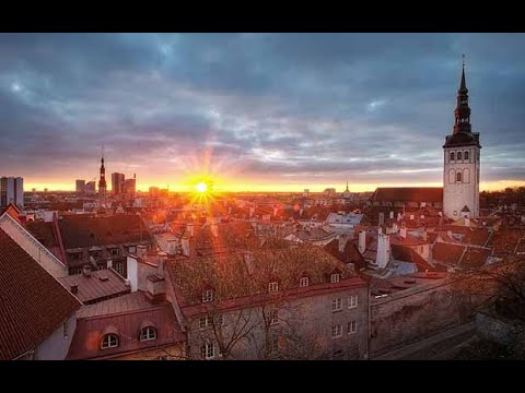 Around The Sun - Estonian Indie Pop Band performing in Tallinn Old Town