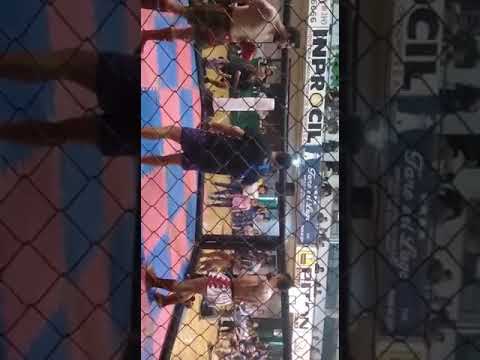 Jonathan "terremoto" González kick boxing